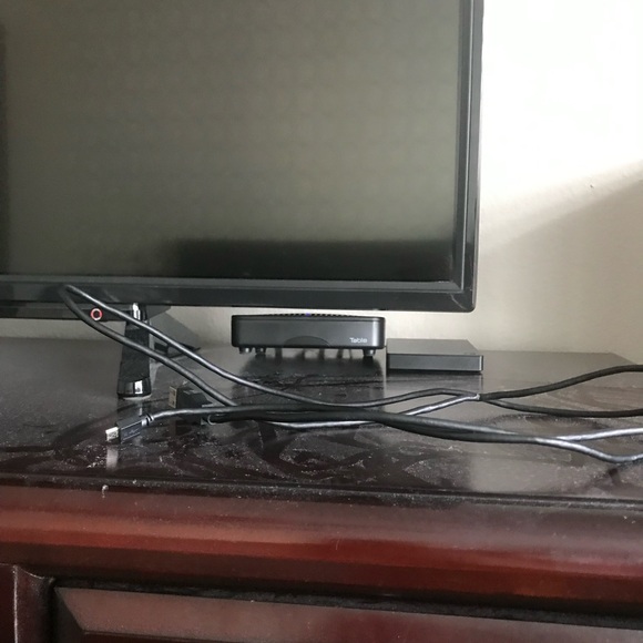 PS 4 Console, Lightly used, Charger, and 1 Controller - Picture 5 of 7